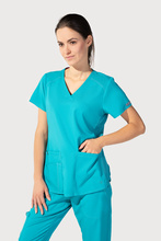 Bluza medyczna damska Med Couture Performance Touch,  7459-TEAL